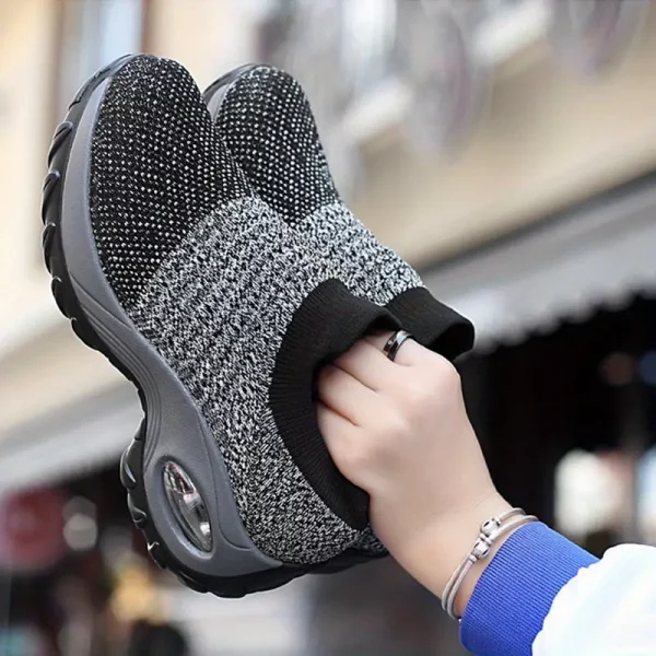 Sports Shoes