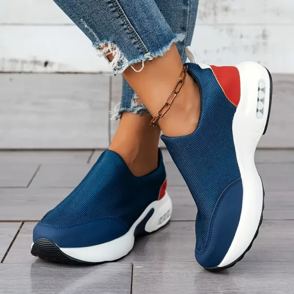 Sports Shoes