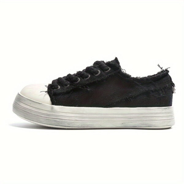 sports shoes