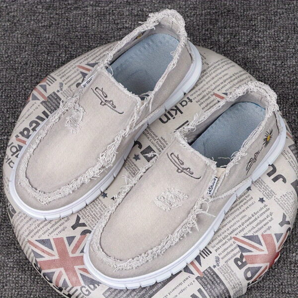 Sports Shoes