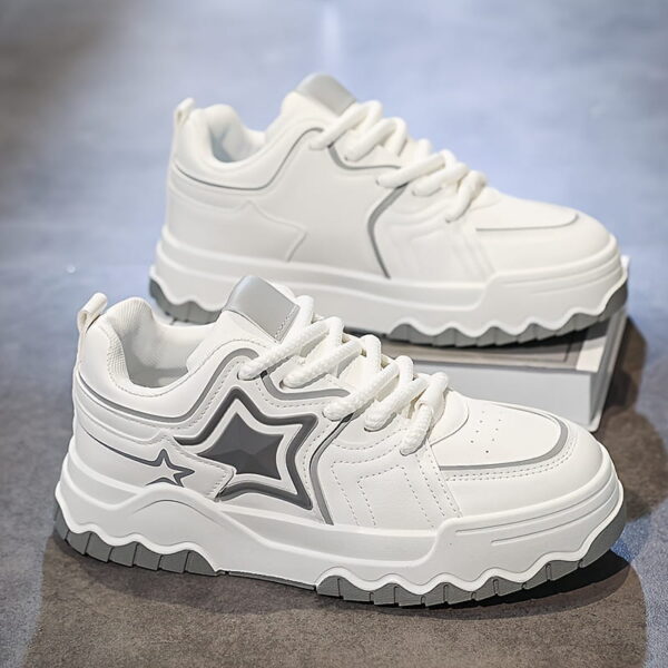 sports shoes