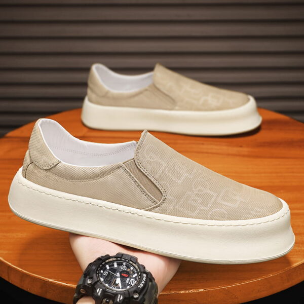 Sports Shoes