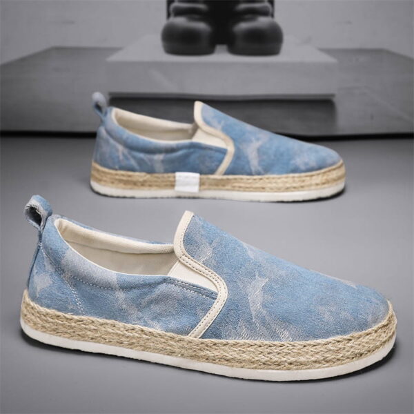 Sports Shoes