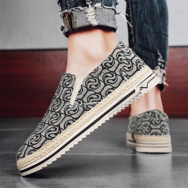 Sports Shoes