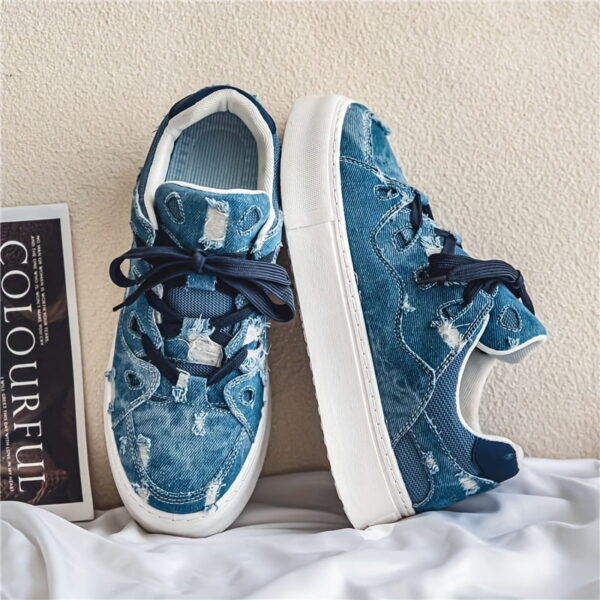 sports shoes