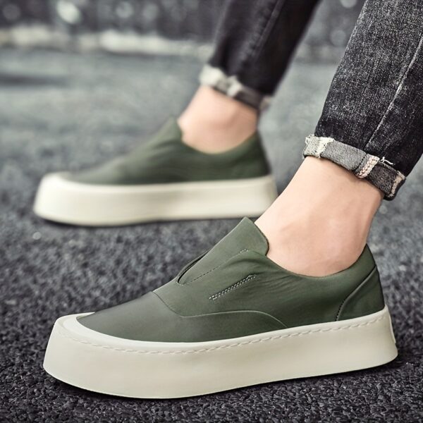 Sports Shoes