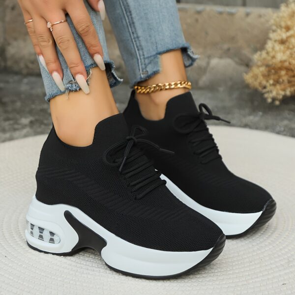 Sports Shoes