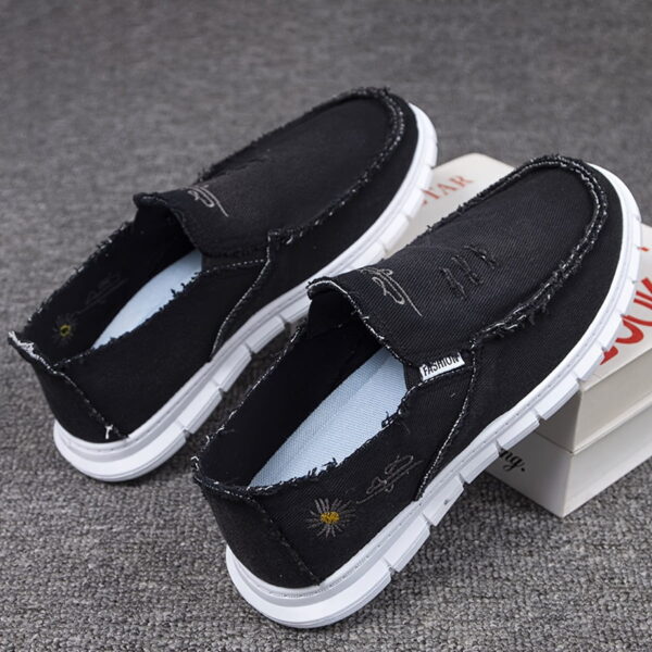 Sports Shoes