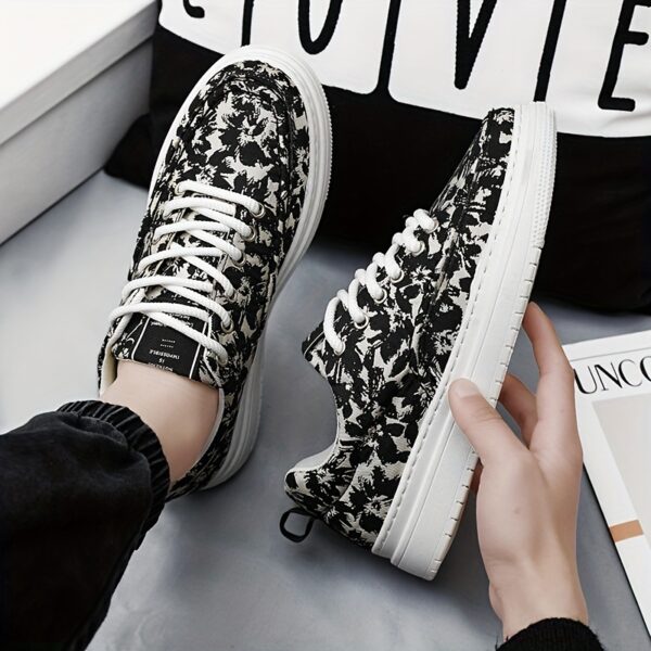 Sports Shoes