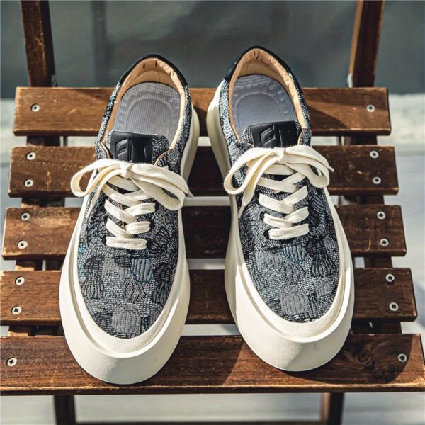 sports shoes