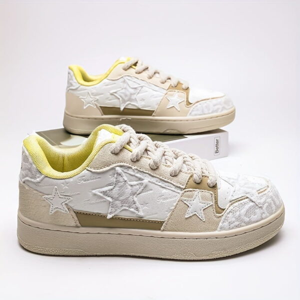 Sports Shoes