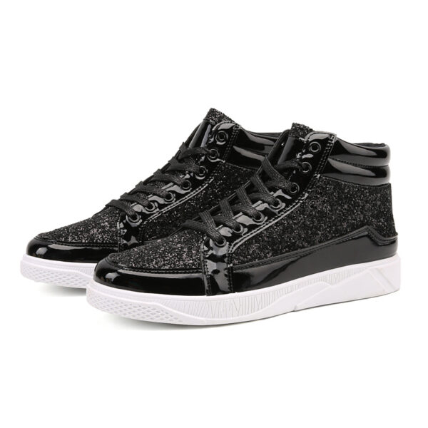 sports shoes