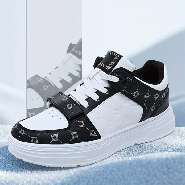 sports shoes
