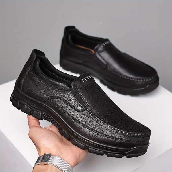 sports shoes