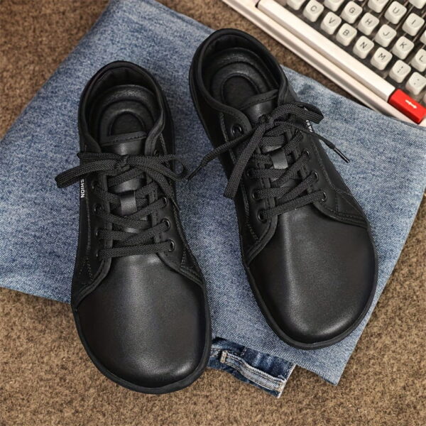 sports shoes
