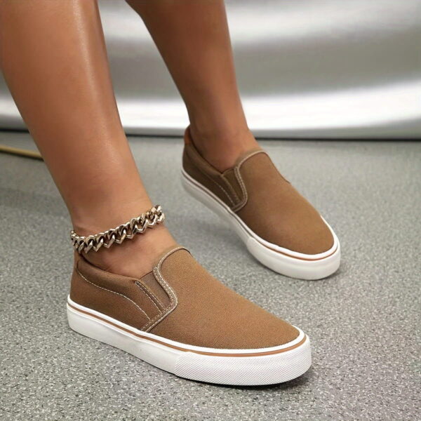 Sports Shoes