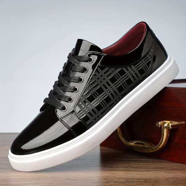 Sports Shoes