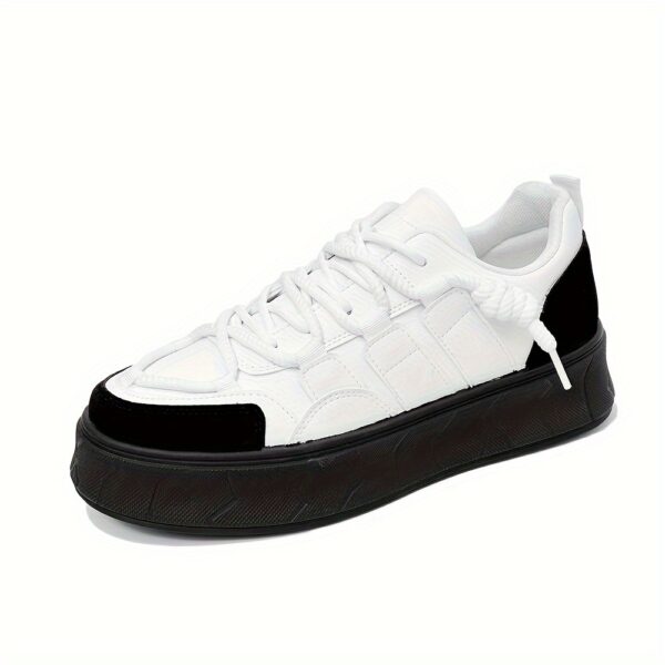 Sports Shoes