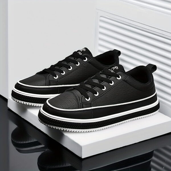 Sports Shoes