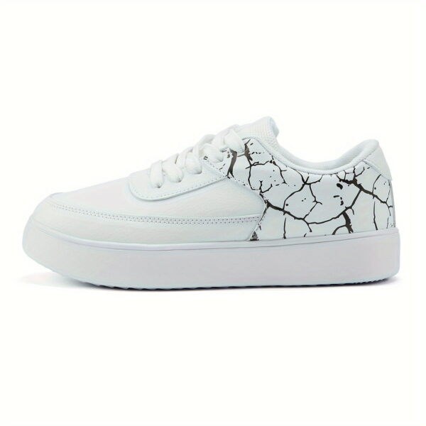 Sports Shoes