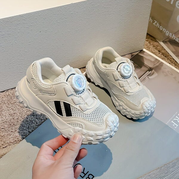 Sports Shoes