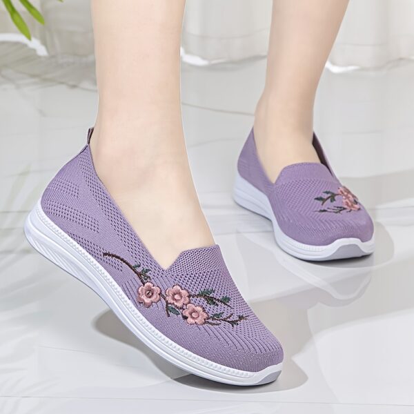 Sports Shoes