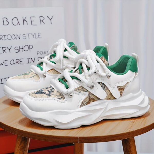 Sports Shoes