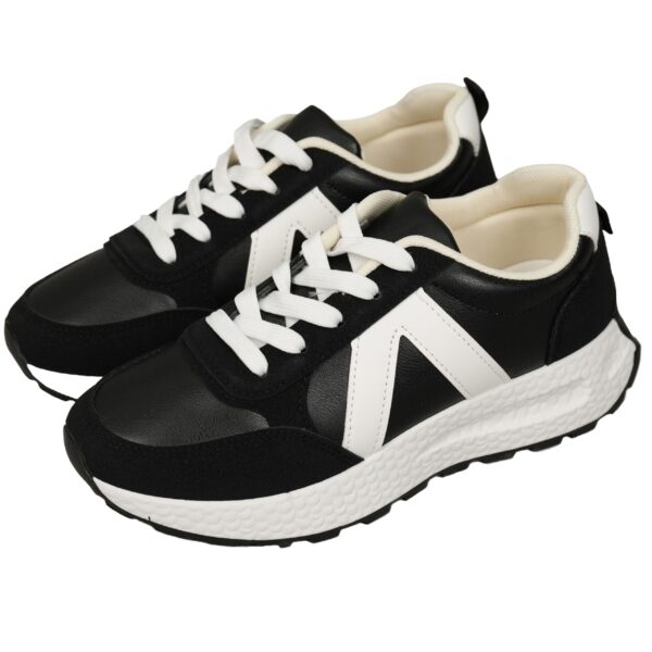 sports shoes