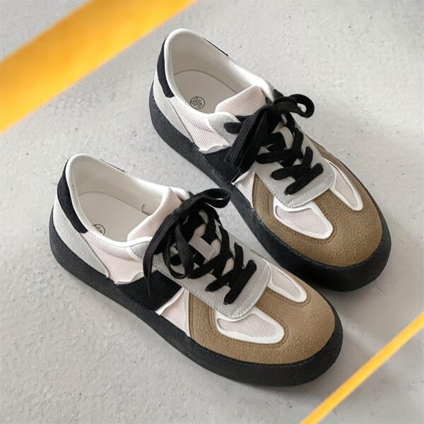 Sports Shoes