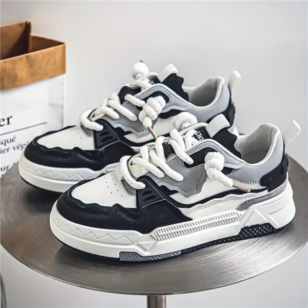Sports Shoes