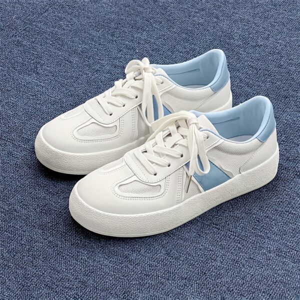 Sports Shoes
