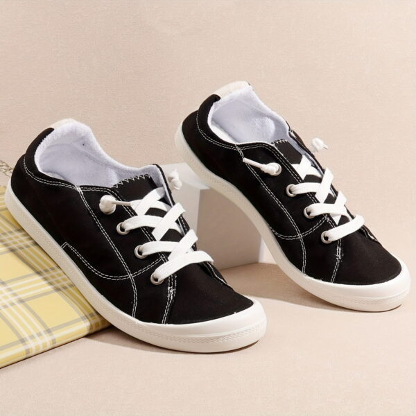 Sports Shoes