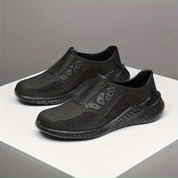 Sports Shoes
