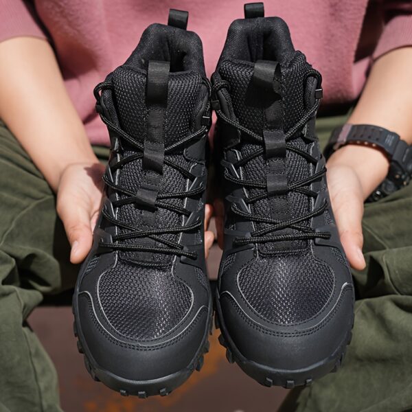 Sports Shoes
