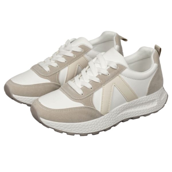 sports shoes
