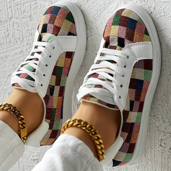 Sports Shoes
