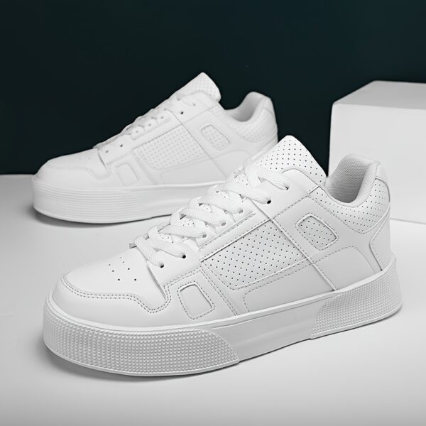 Sports Shoes