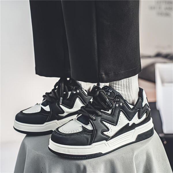 Sports Shoes