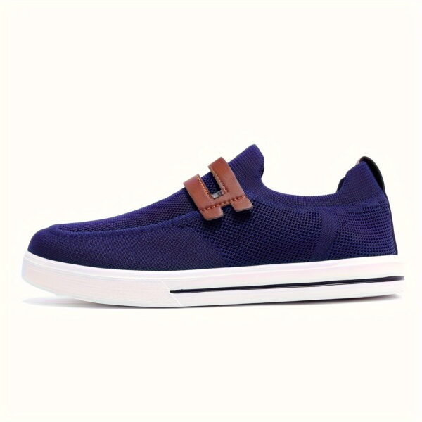 sports shoes