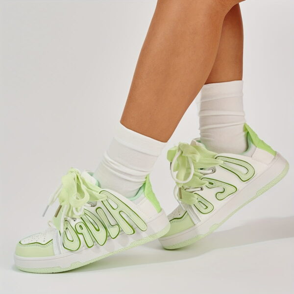 Sports Shoes