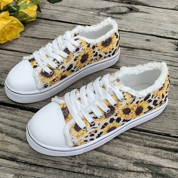 Sports Shoes