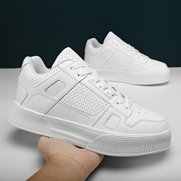 Sports Shoes