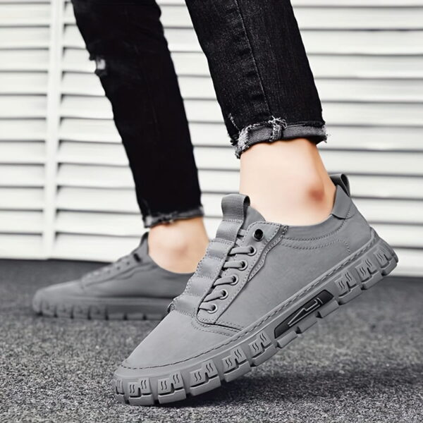 Sports Shoes
