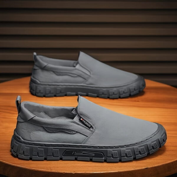 sports shoes