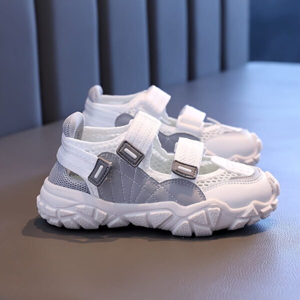 Sports Shoes