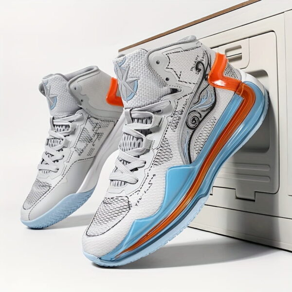 Sports Shoes