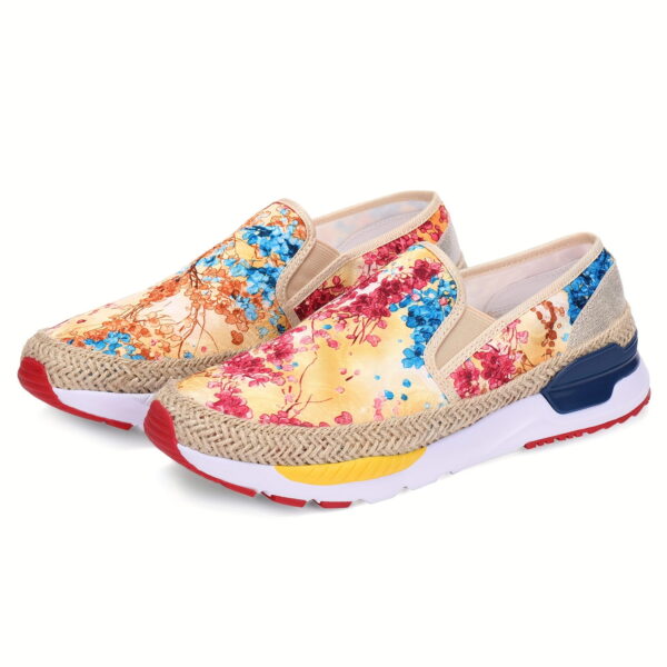 sports shoes